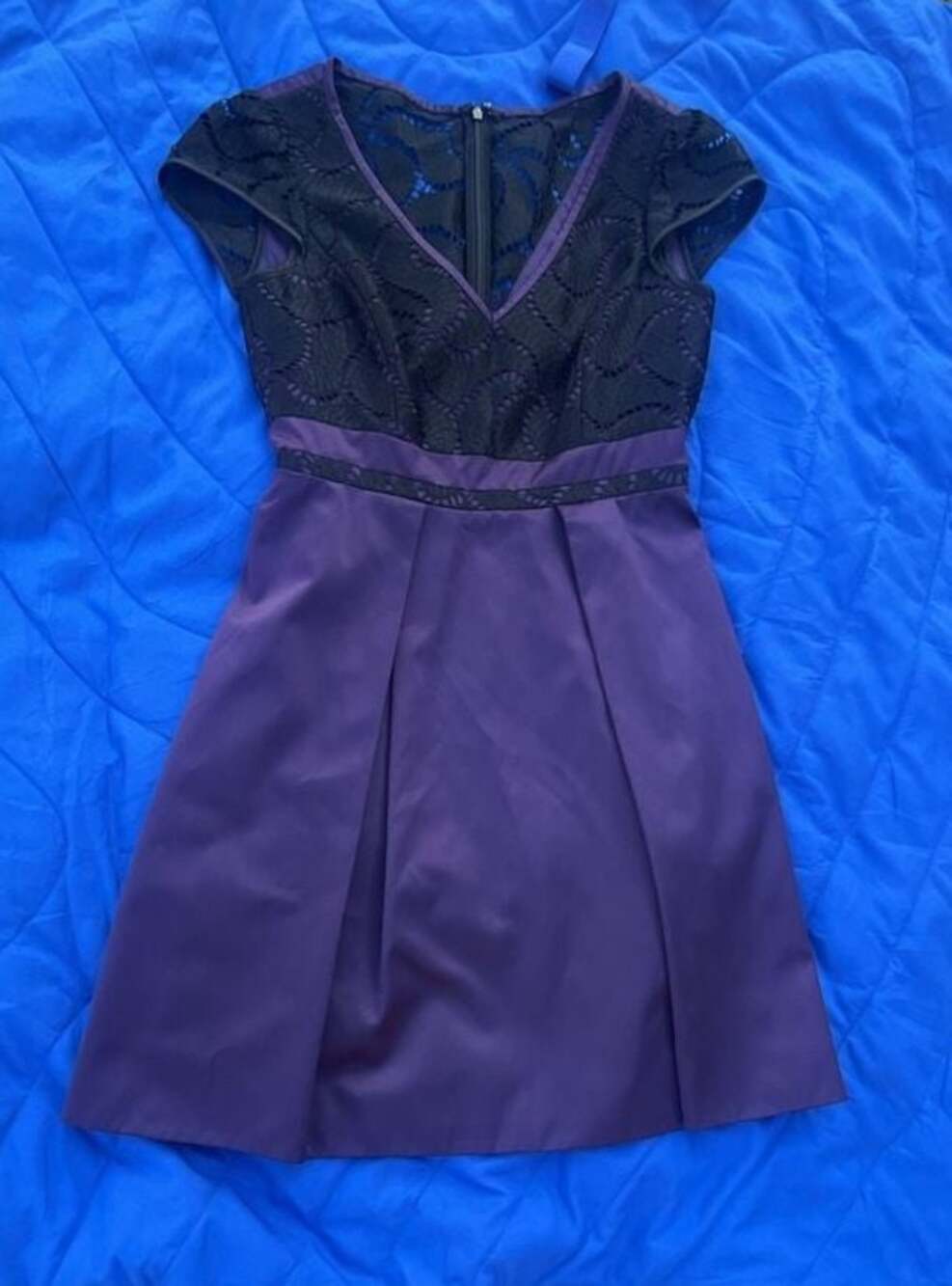 Karen Millen Purple and Black Lace Cap Sleeve Dress US 6 - Picture 2 of 13